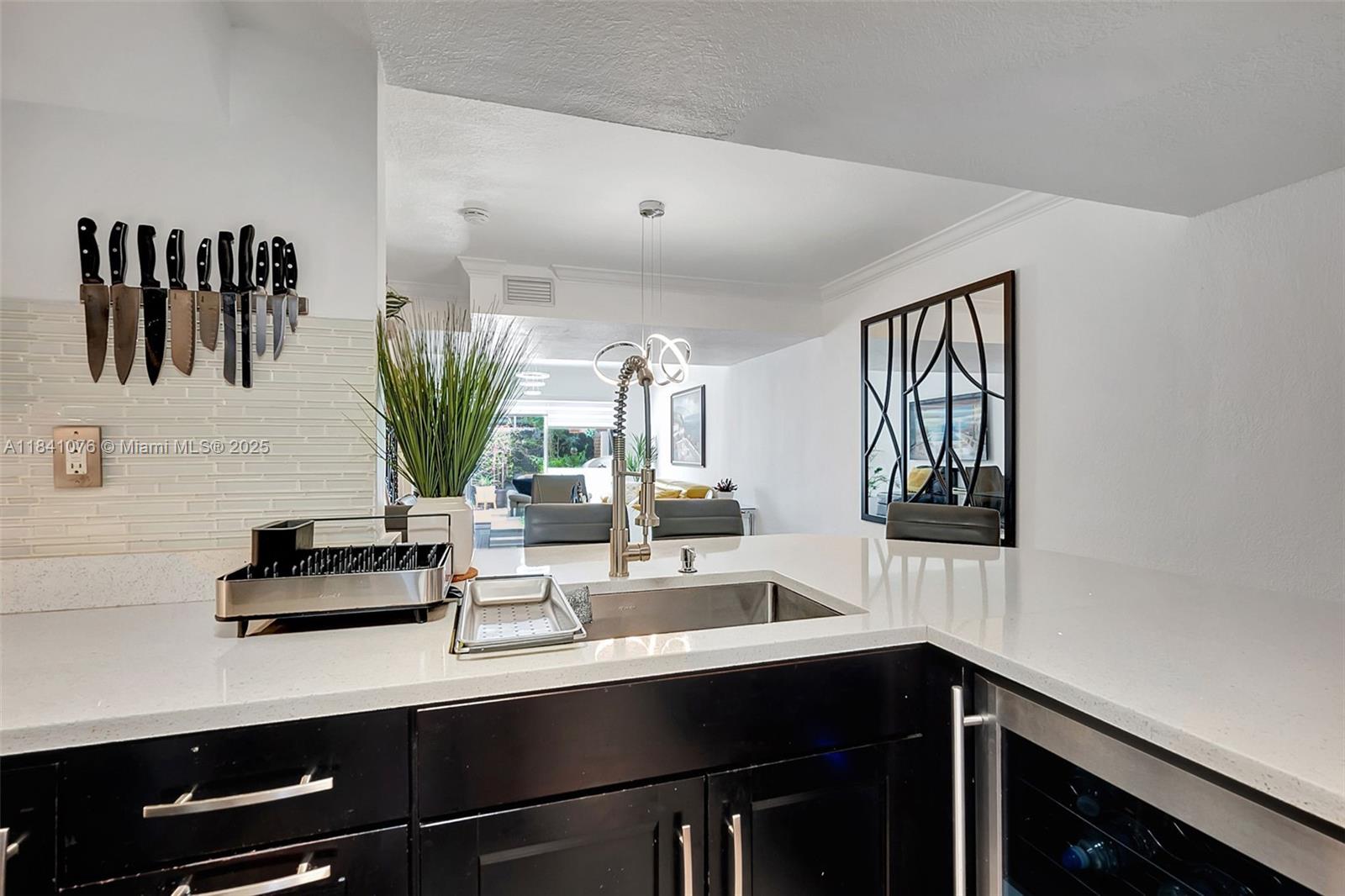 MARINA REAL CONDO NO 5 - Residential