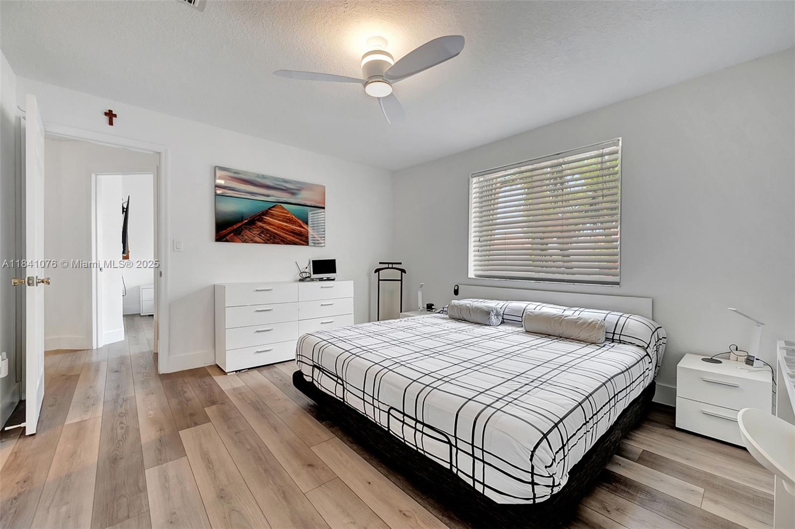 MARINA REAL CONDO NO 5 - Residential