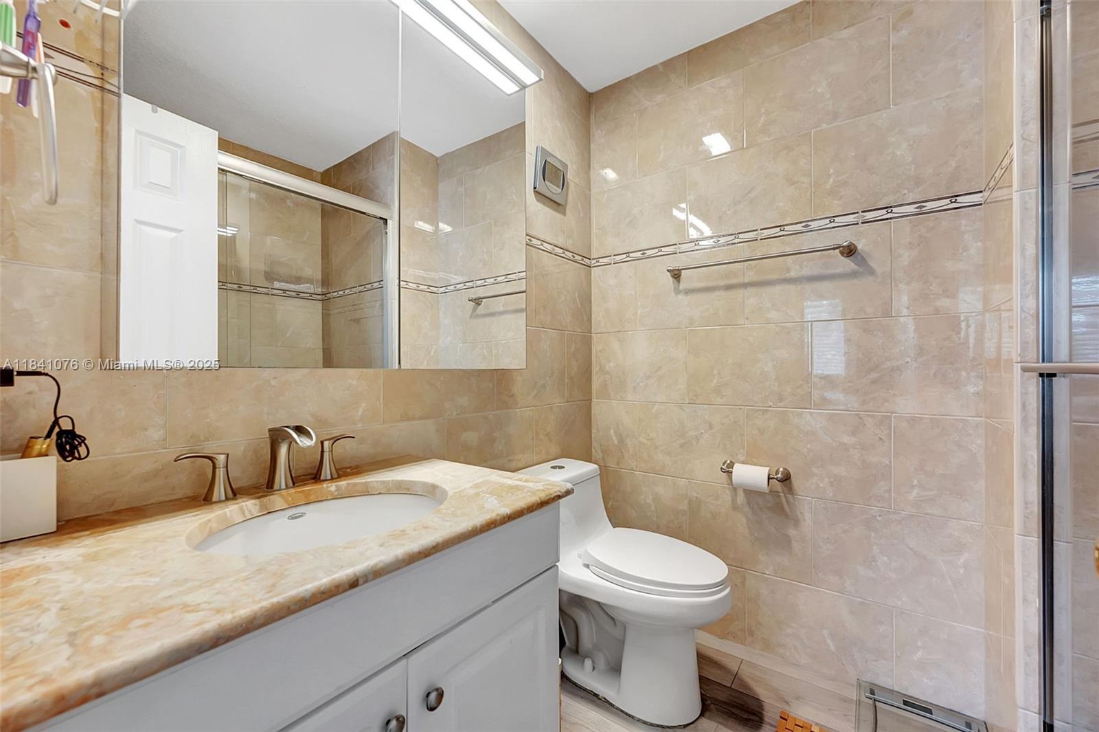 MARINA REAL CONDO NO 5 - Residential