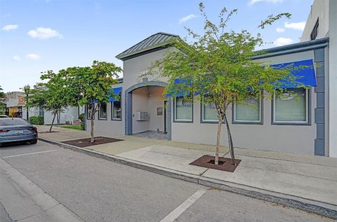 2419 Hollywood Blvd Hollywood FL 33020