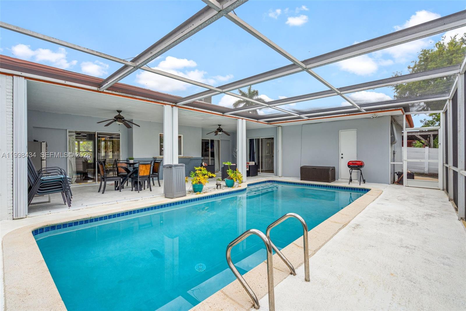 HOLLYWOOD HILLS AMEN PLAT - Residential