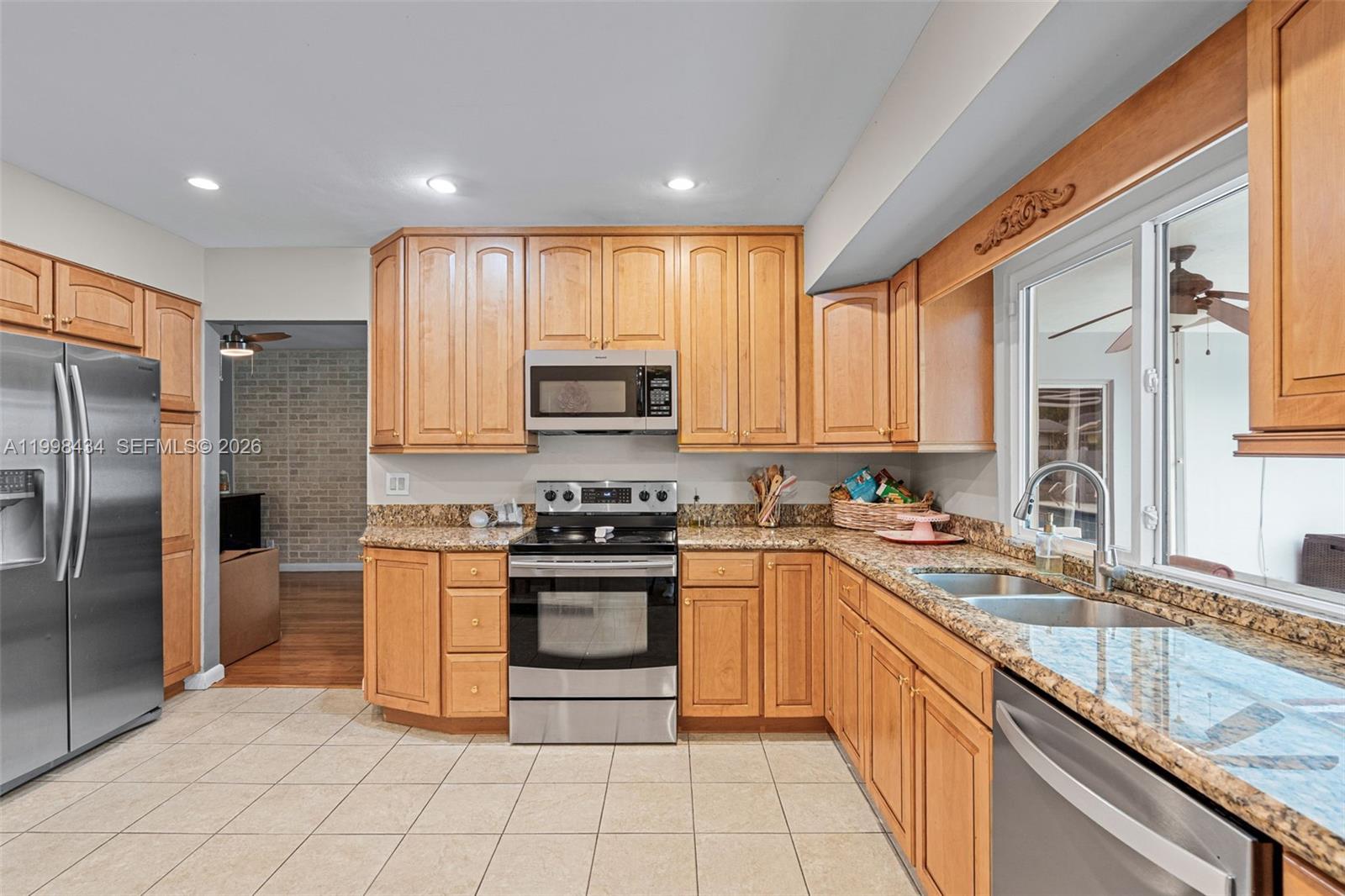 HOLLYWOOD HILLS AMEN PLAT - Residential