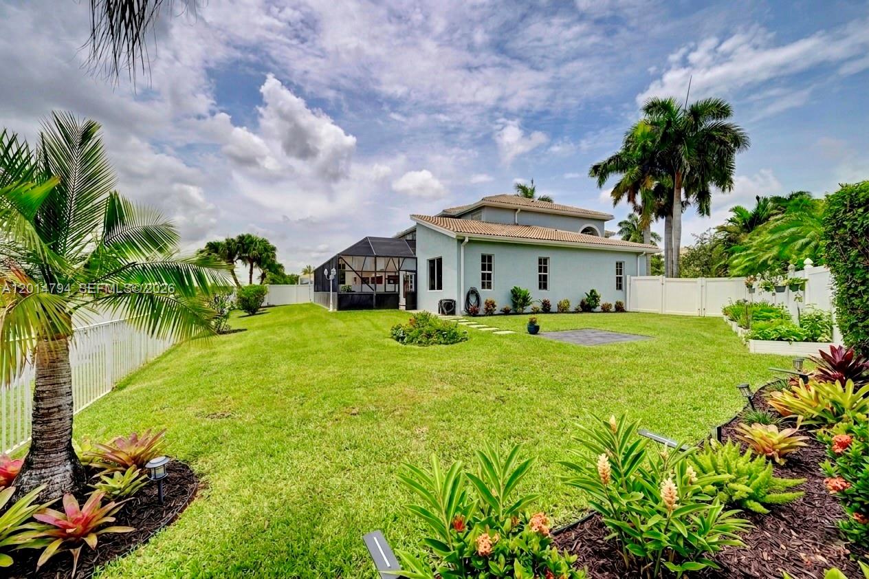 HEFTLER HOMES AT PEMBROKE - Residential