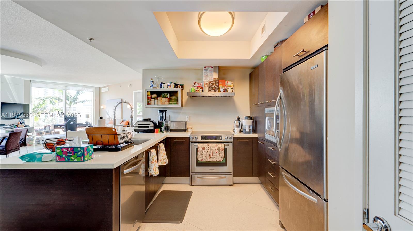 ST TROPEZ ON THE BAY II C - Residential