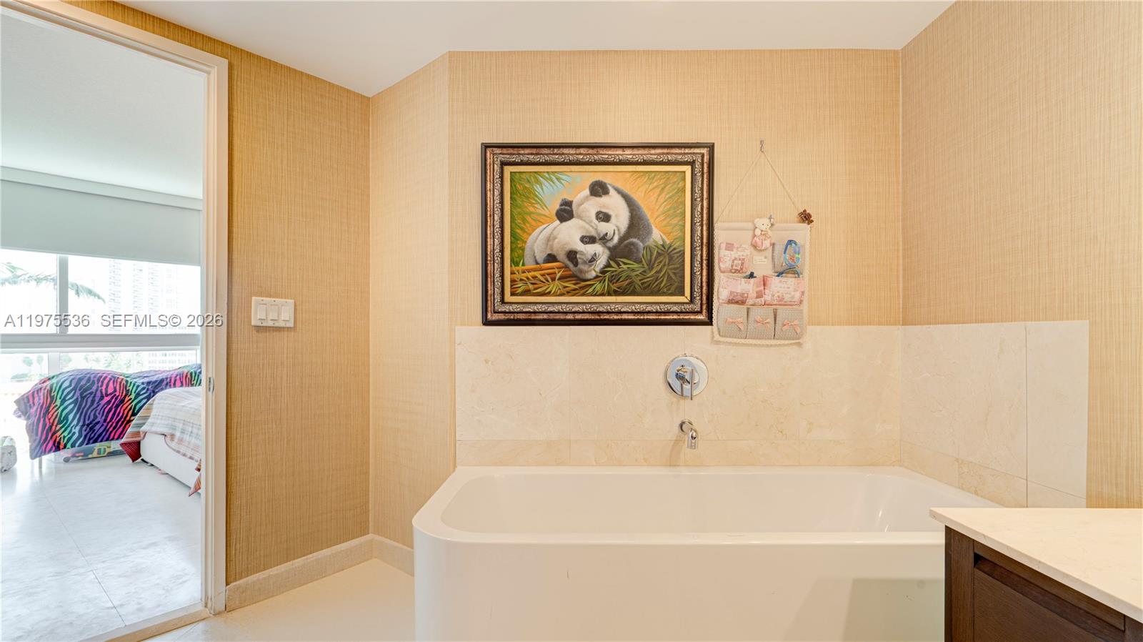 ST TROPEZ ON THE BAY II C - Residential