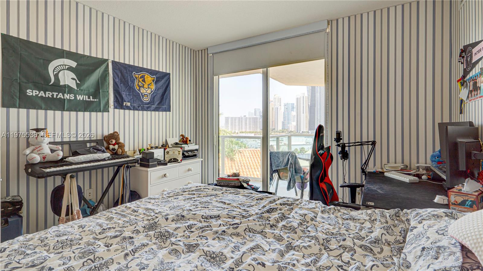 ST TROPEZ ON THE BAY II C - Residential