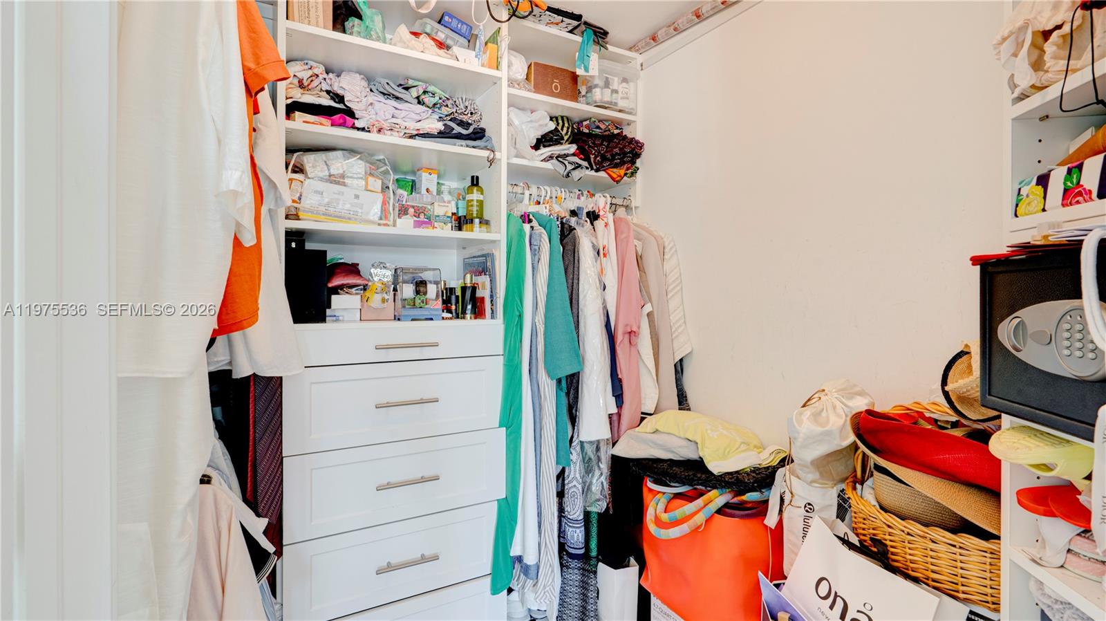 ST TROPEZ ON THE BAY II C - Residential