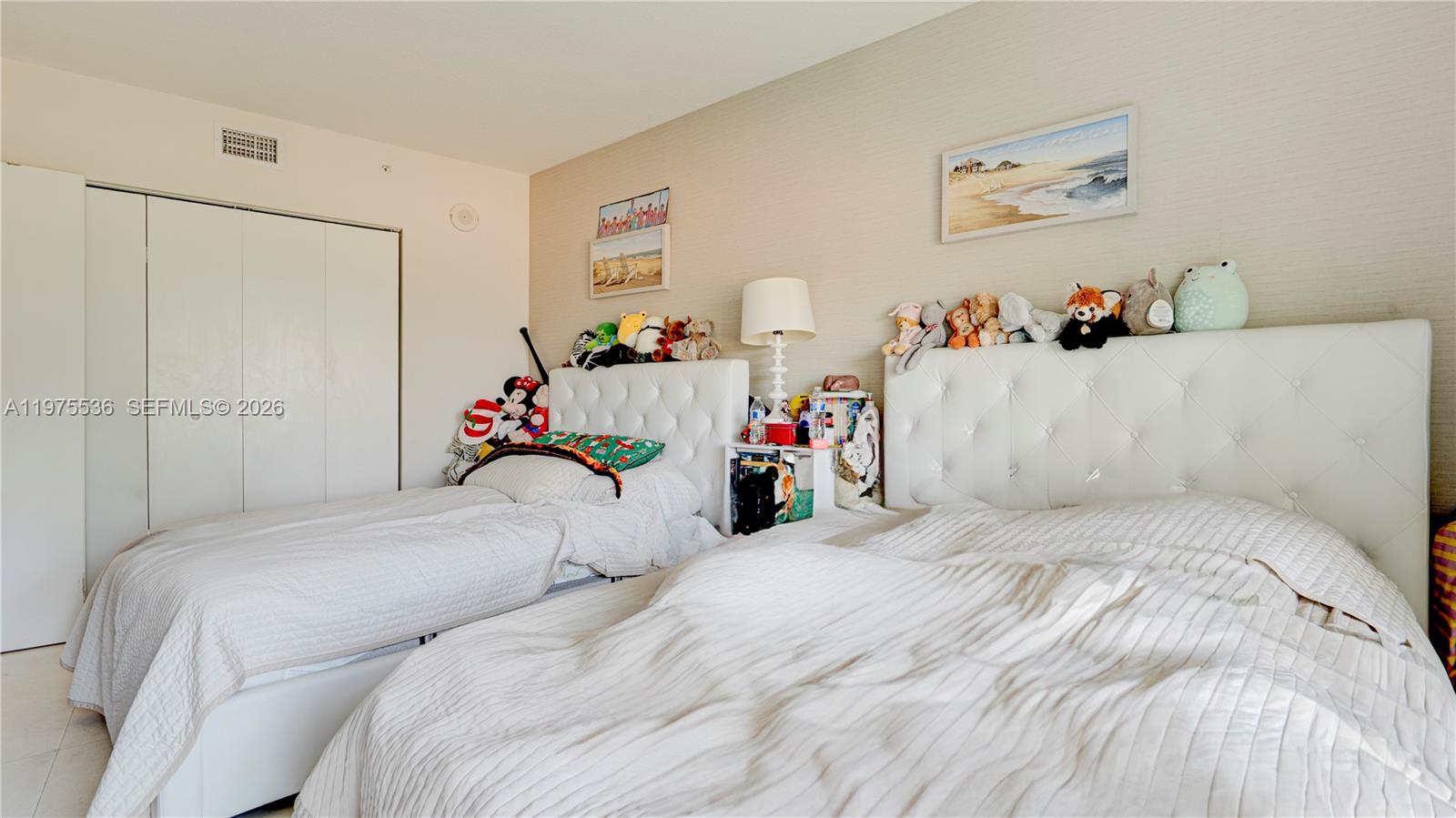 ST TROPEZ ON THE BAY II C - Residential