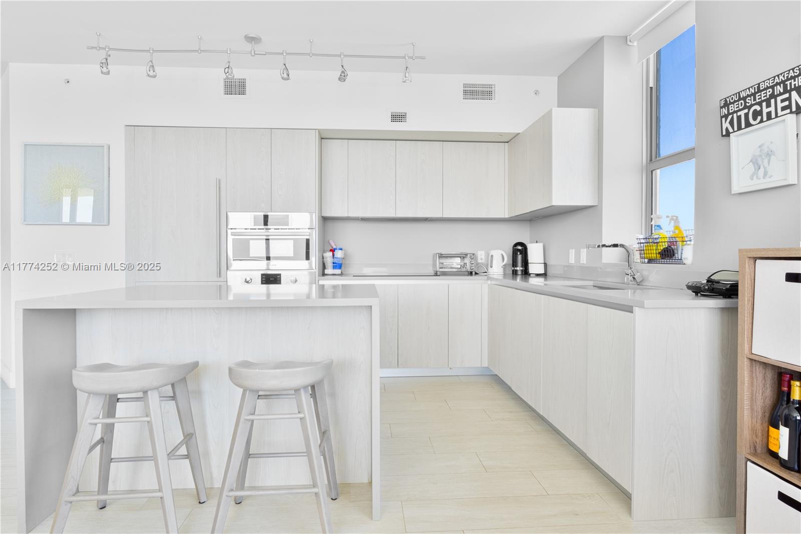 View photos, virtual tours, details... 4010 S Ocean Dr T3609