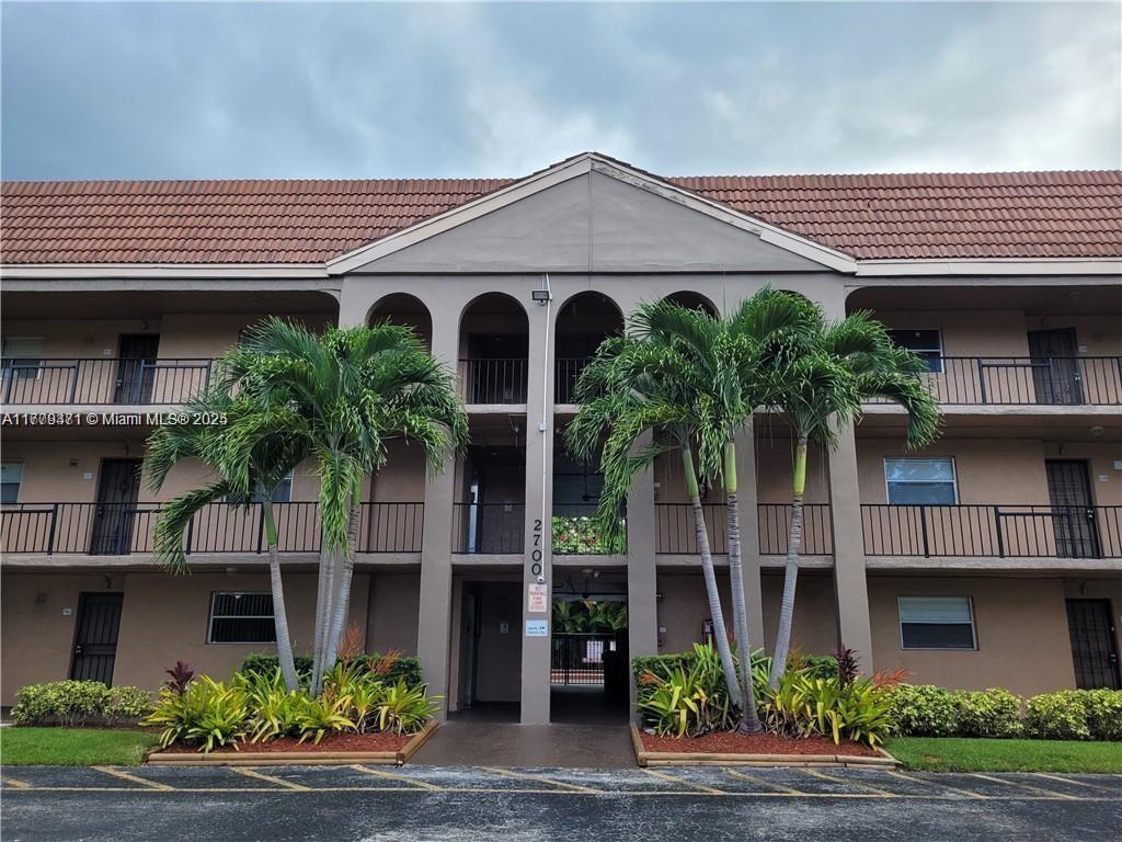 2700 Coral Springs Dr 103, Coral Springs, Broward County, Florida - 2 Bedrooms  
2 Bathrooms - 