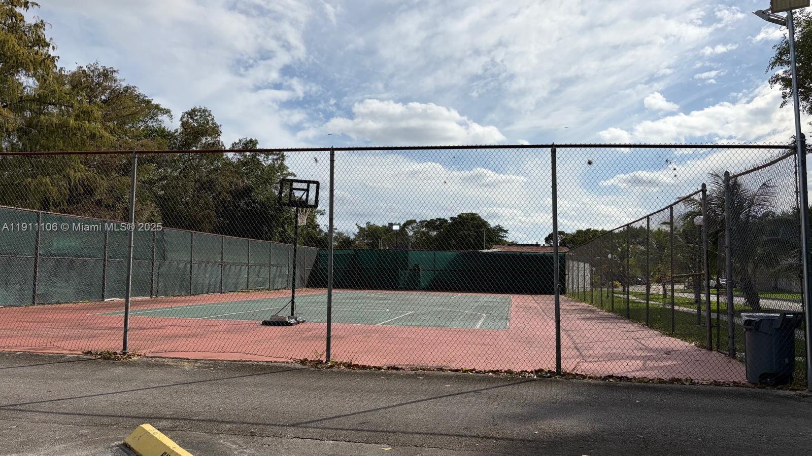 VERSAILLES GARDENS CONDO - Residential Lease