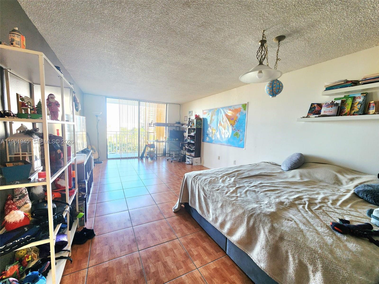 WINSTON TOWERS 600 CONDO - Residential