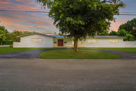 A home in Pinecrest