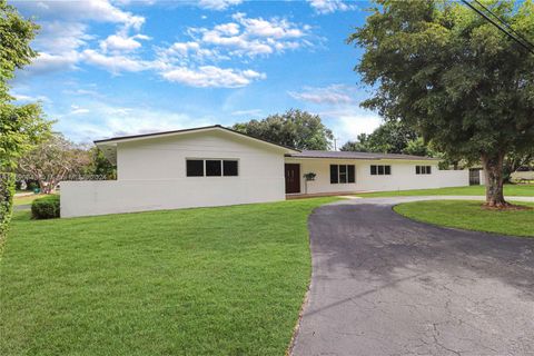 A home in Pinecrest