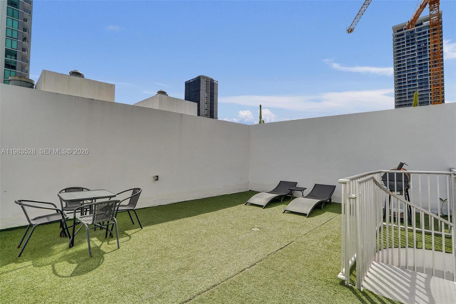 EMILIA CONDO - Residential