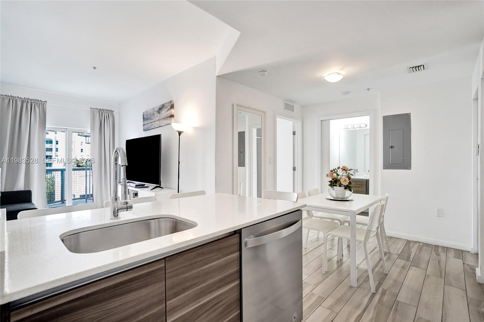 EMILIA CONDO - Residential