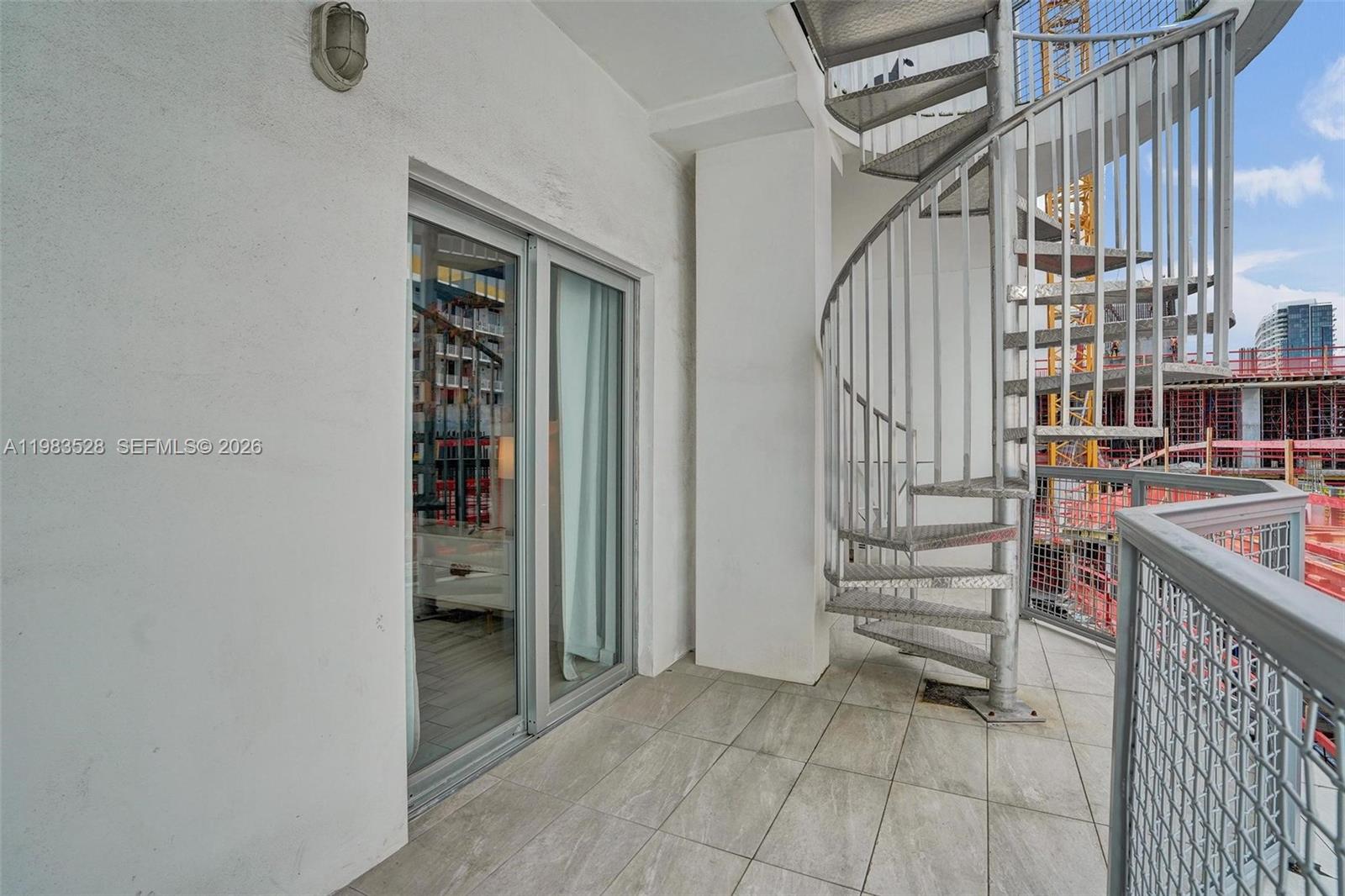 EMILIA CONDO - Residential