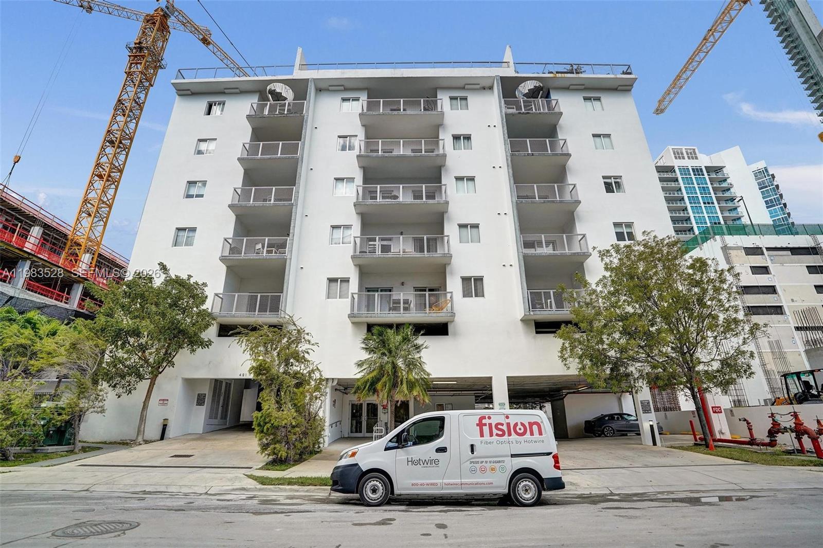 EMILIA CONDO - Residential