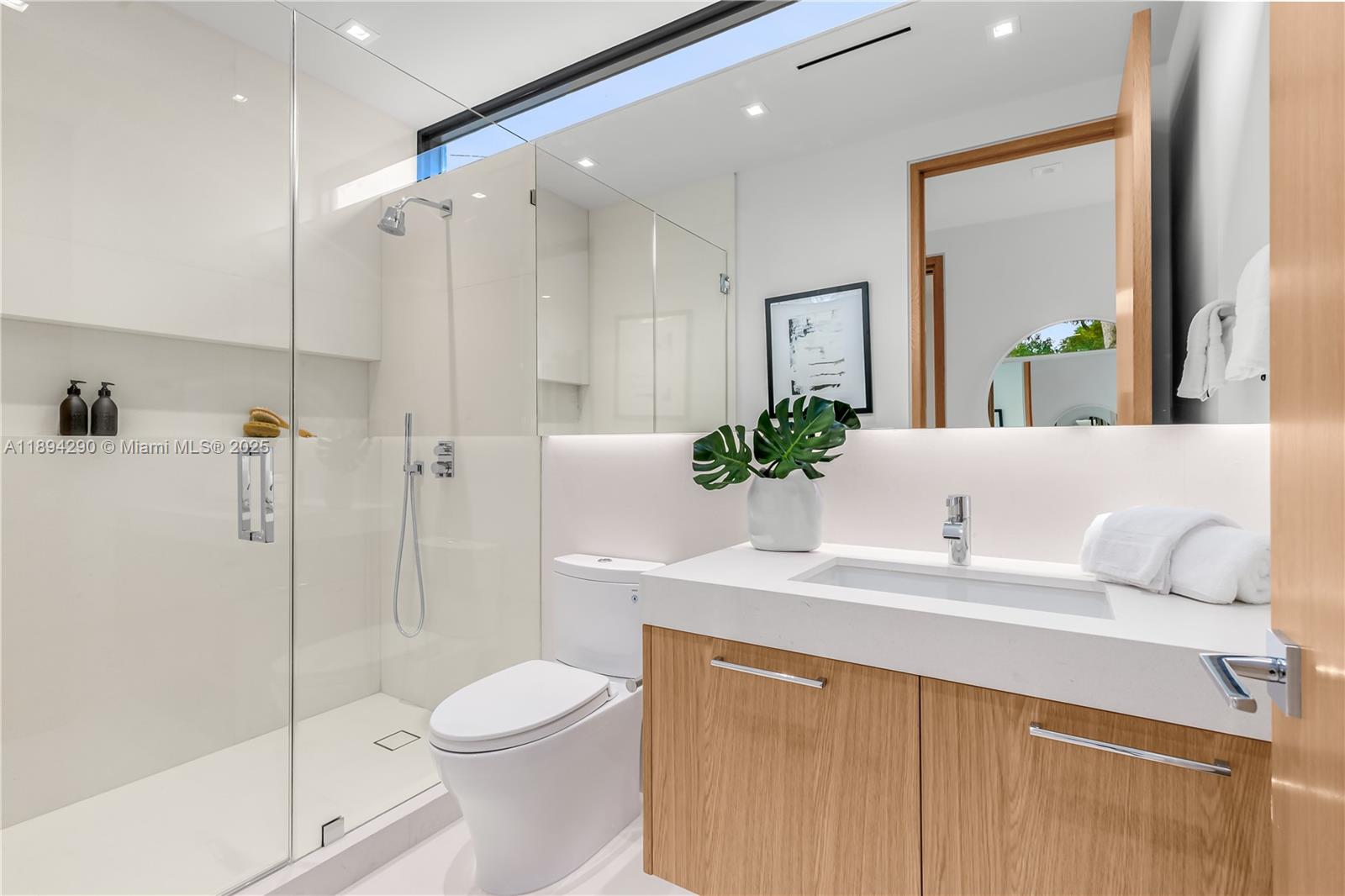 SUNSET ISLANDS-ISLAND NO - Residential Lease