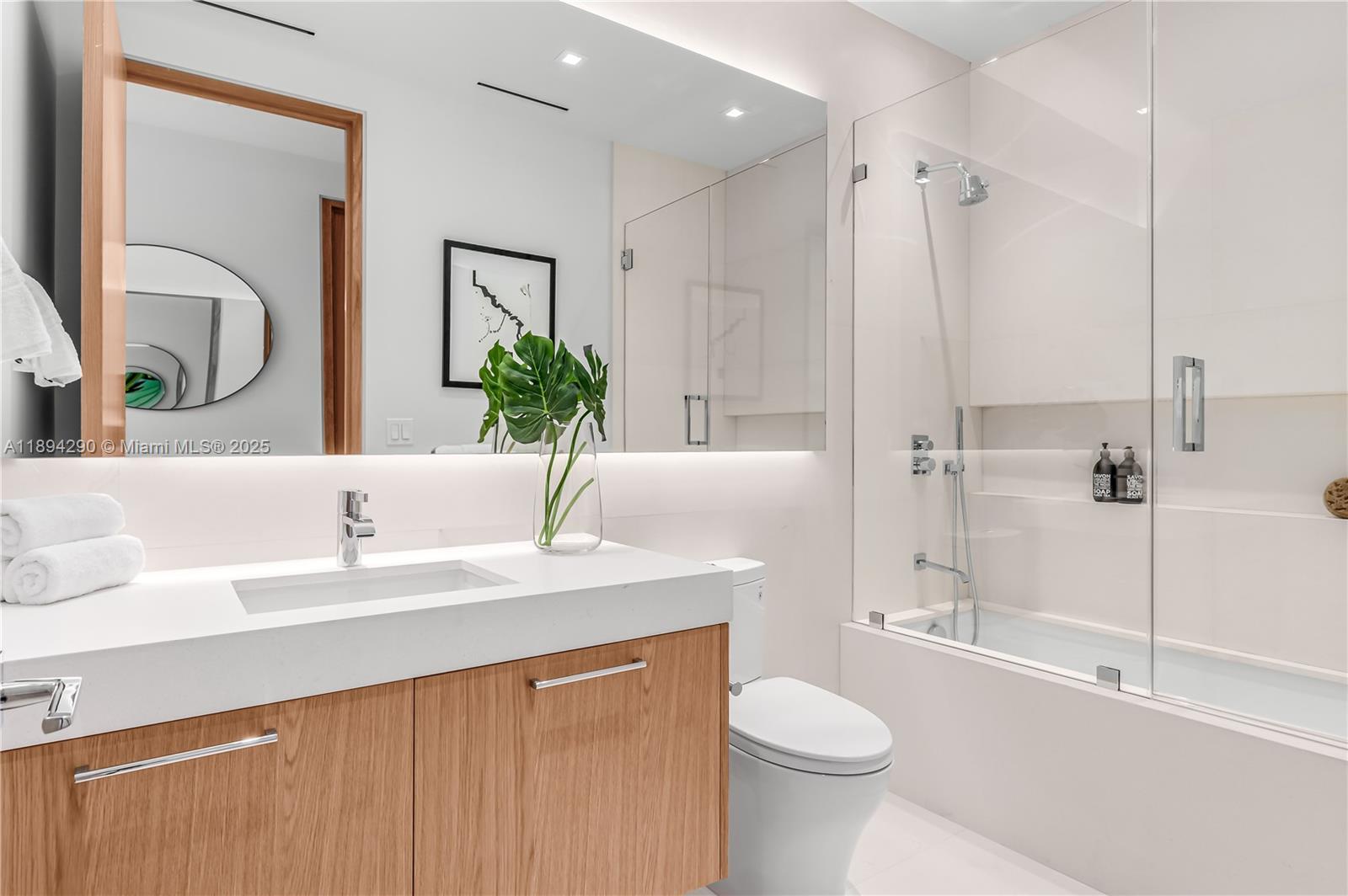 SUNSET ISLANDS-ISLAND NO - Residential Lease