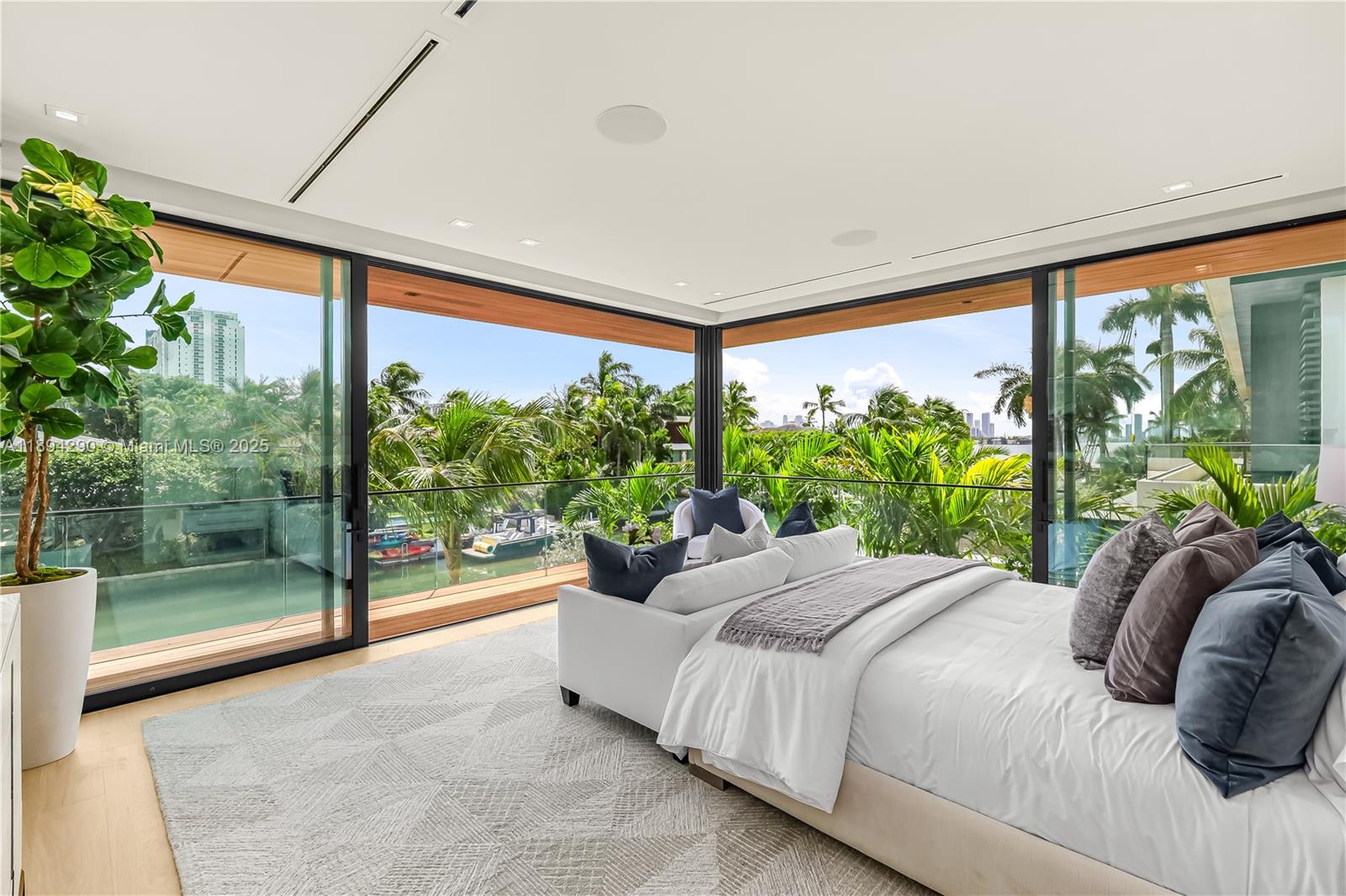 SUNSET ISLANDS-ISLAND NO - Residential Lease