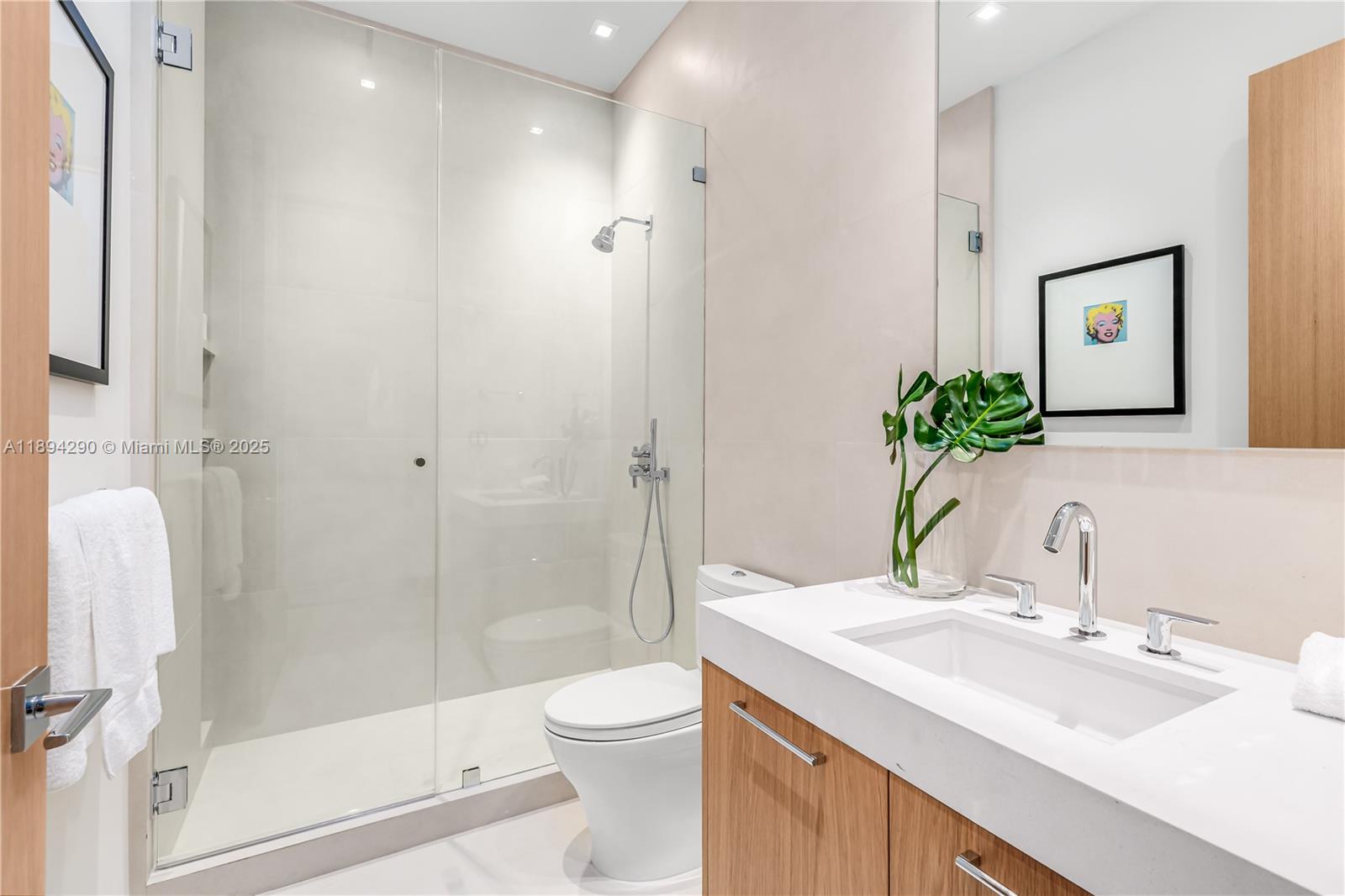 SUNSET ISLANDS-ISLAND NO - Residential Lease