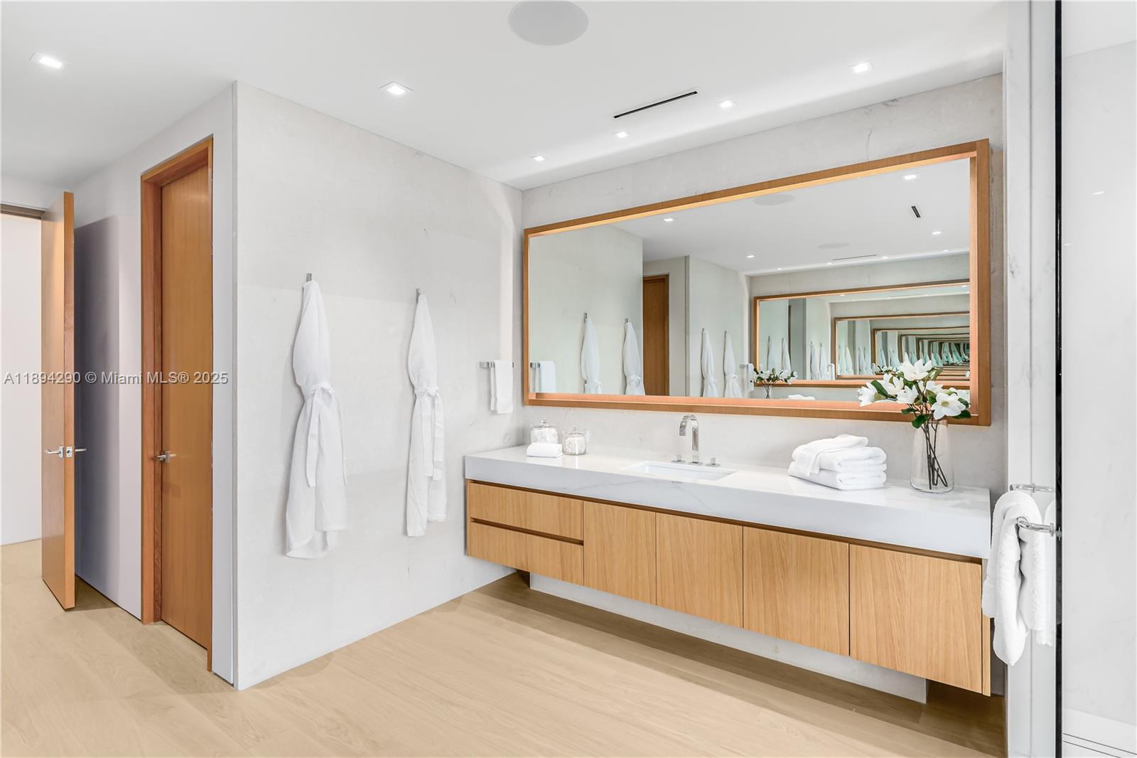 SUNSET ISLANDS-ISLAND NO - Residential Lease