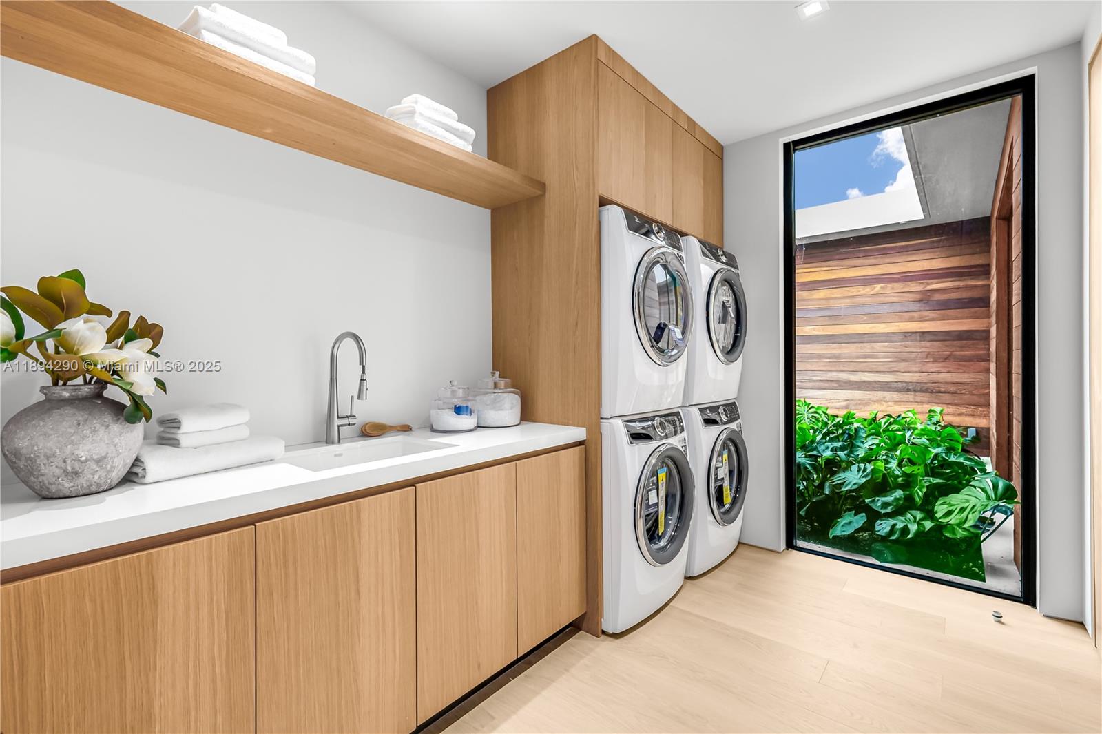 SUNSET ISLANDS-ISLAND NO - Residential Lease