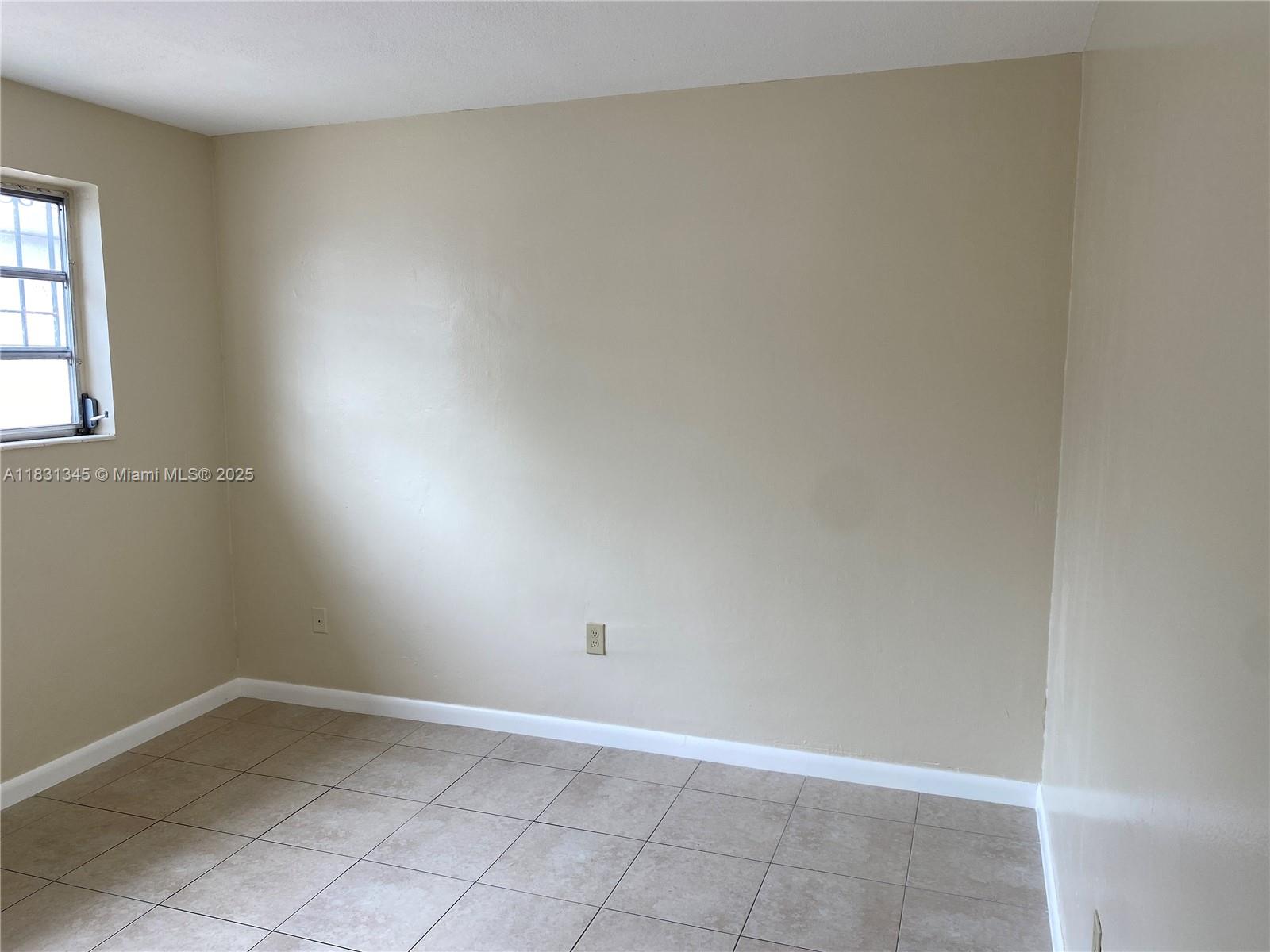 30 E 13th St 0