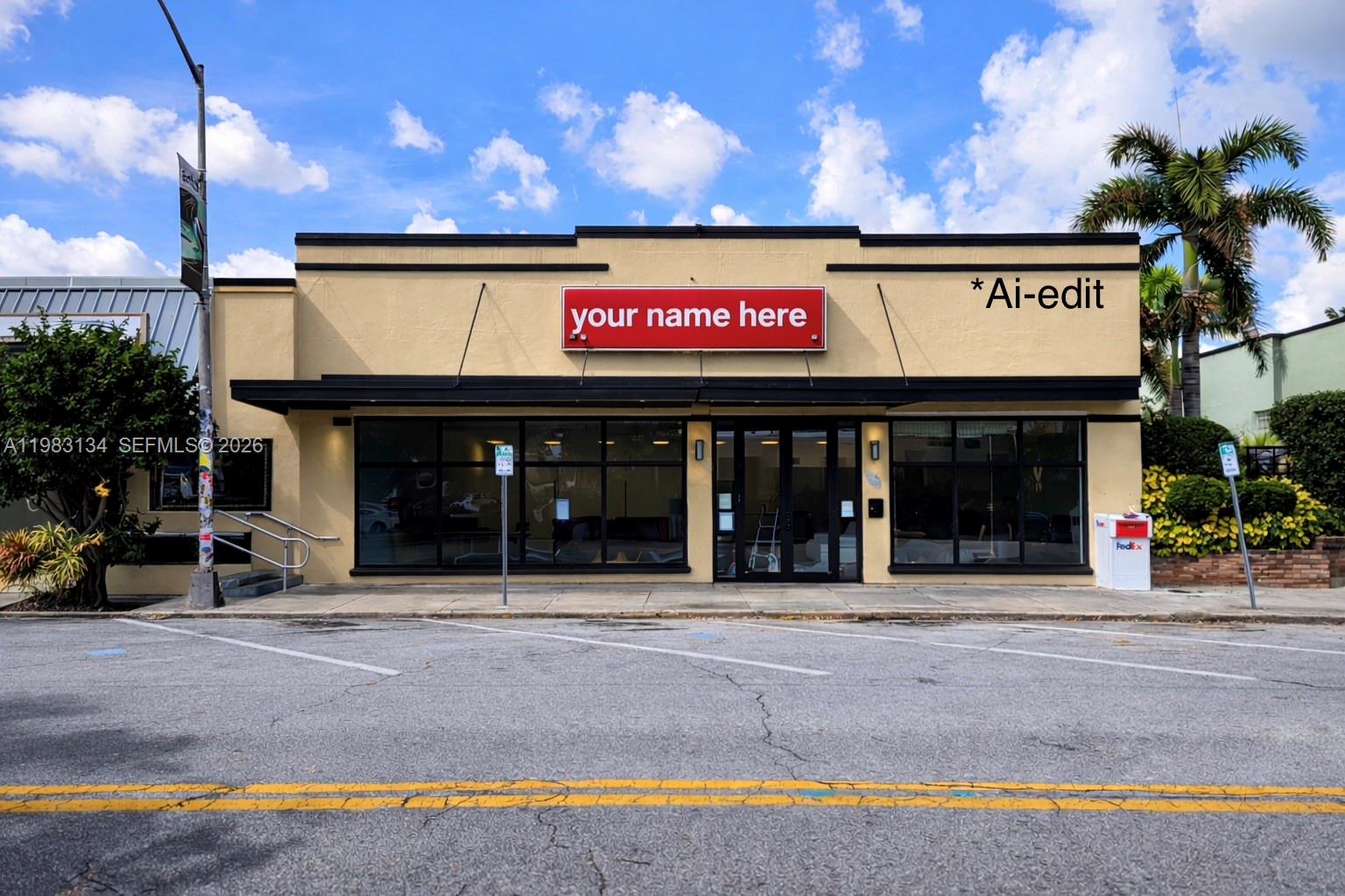 Main image without alt text