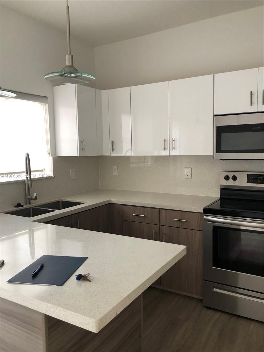 LEEWARD AT ISLANDS AT DOR - Residential Lease