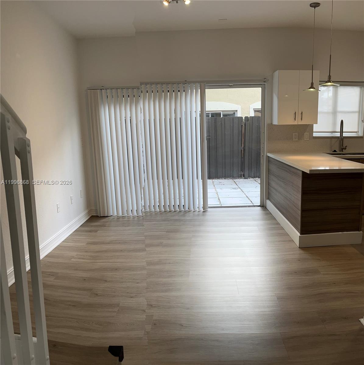 LEEWARD AT ISLANDS AT DOR - Residential Lease