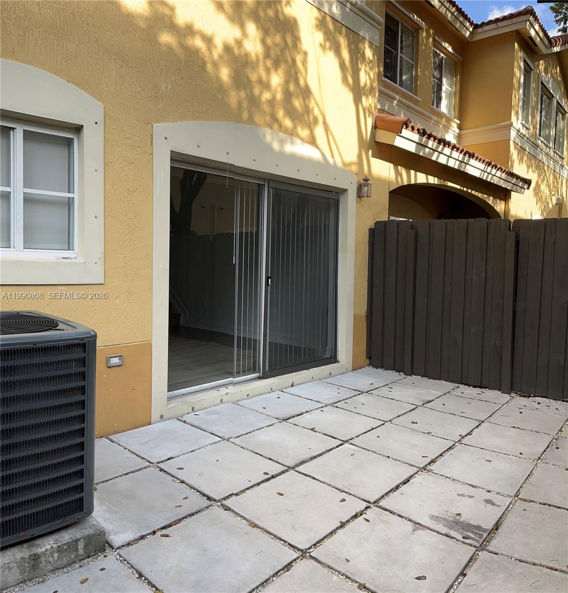 LEEWARD AT ISLANDS AT DOR - Residential Lease