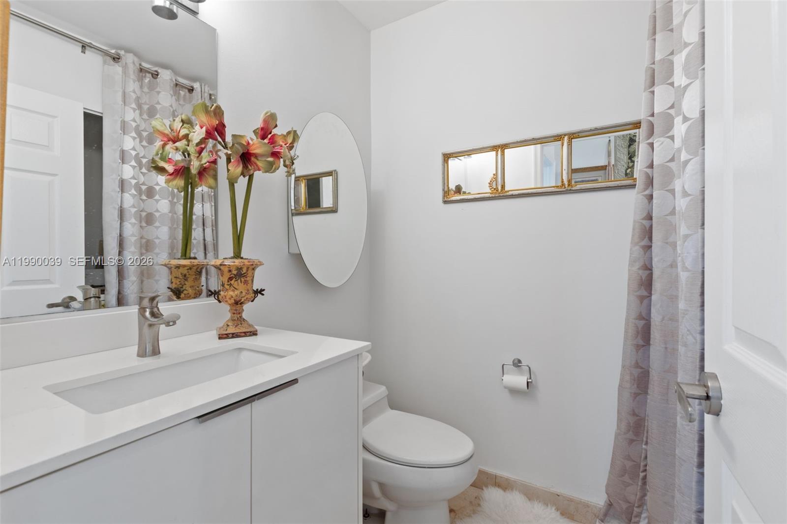 MYSTIC POINTE TOWER 500 C - Residential