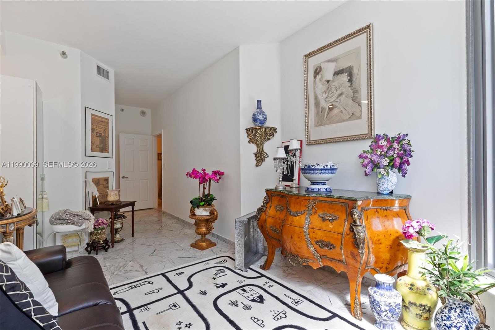 MYSTIC POINTE TOWER 500 C - Residential