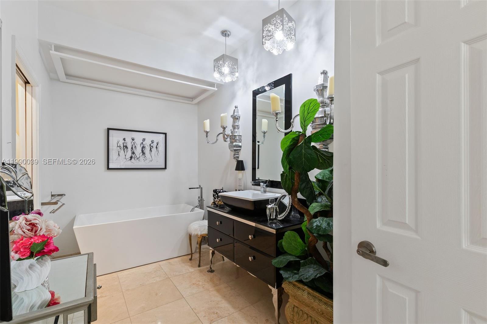 MYSTIC POINTE TOWER 500 C - Residential