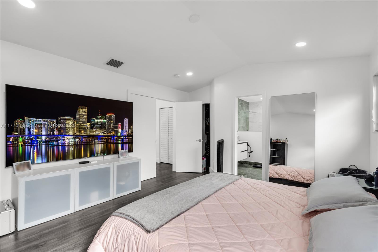 HIGHLANDS AT KENDALL 1ST - Residential