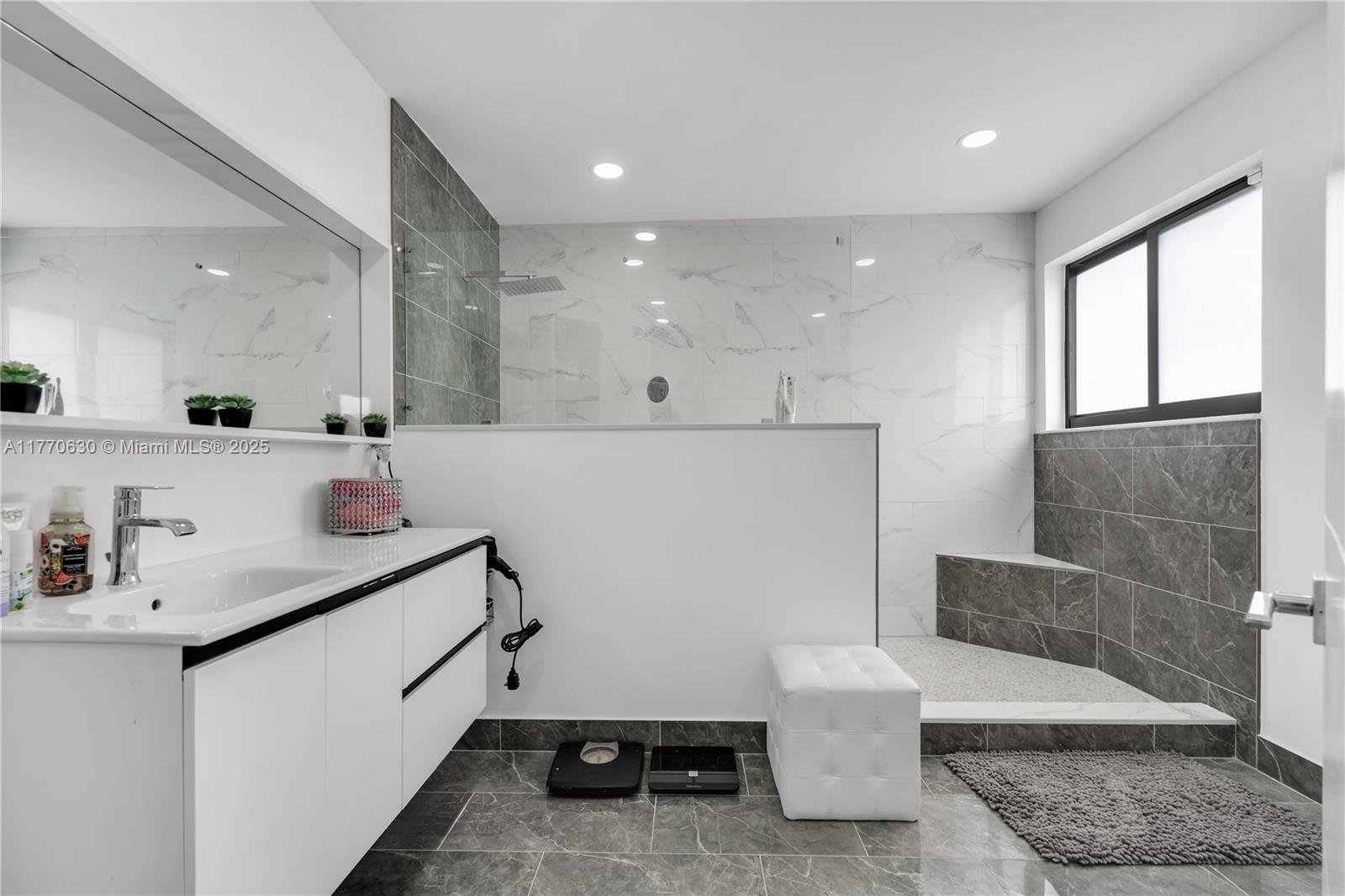 HIGHLANDS AT KENDALL 1ST - Residential