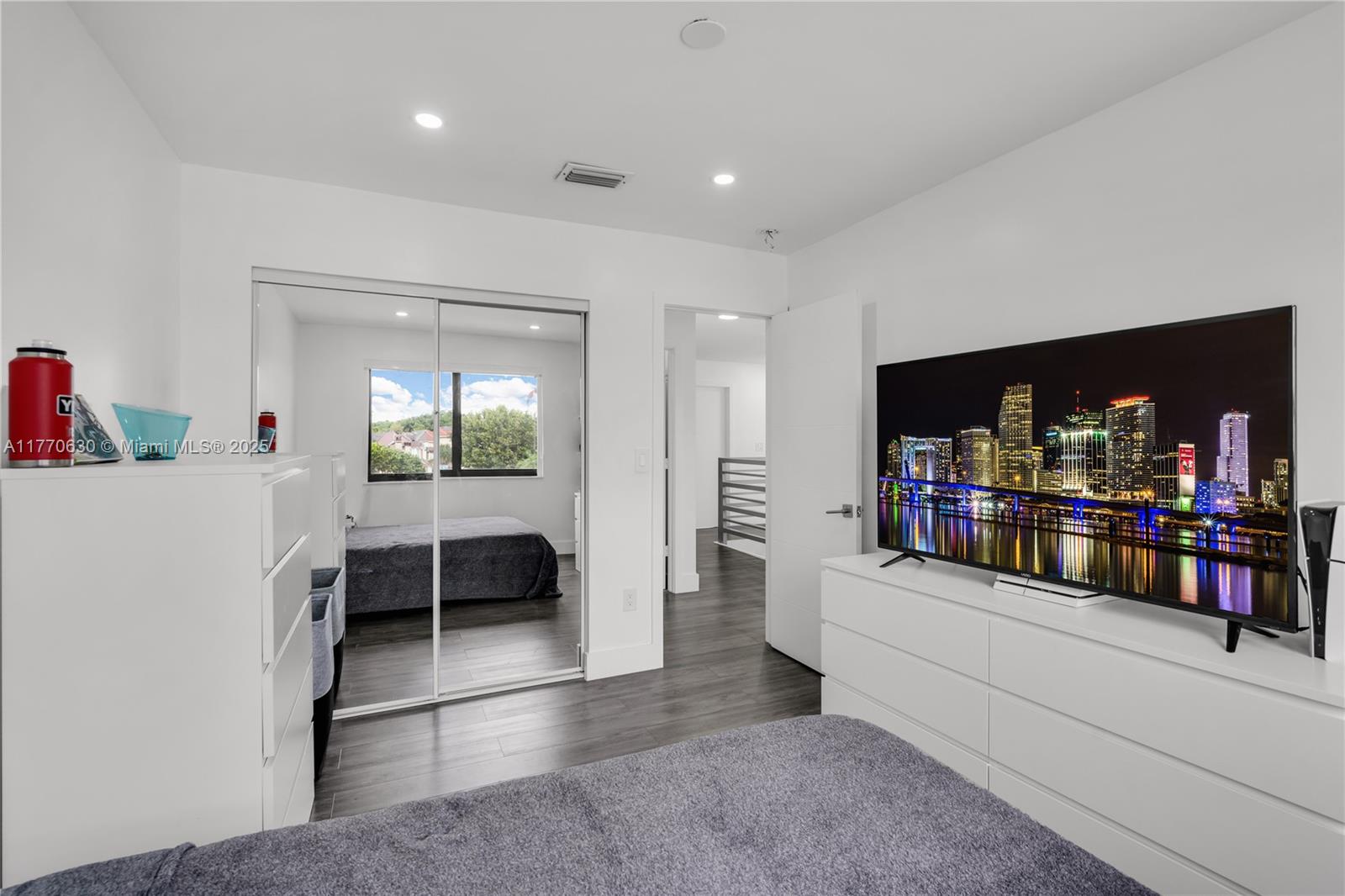 HIGHLANDS AT KENDALL 1ST - Residential