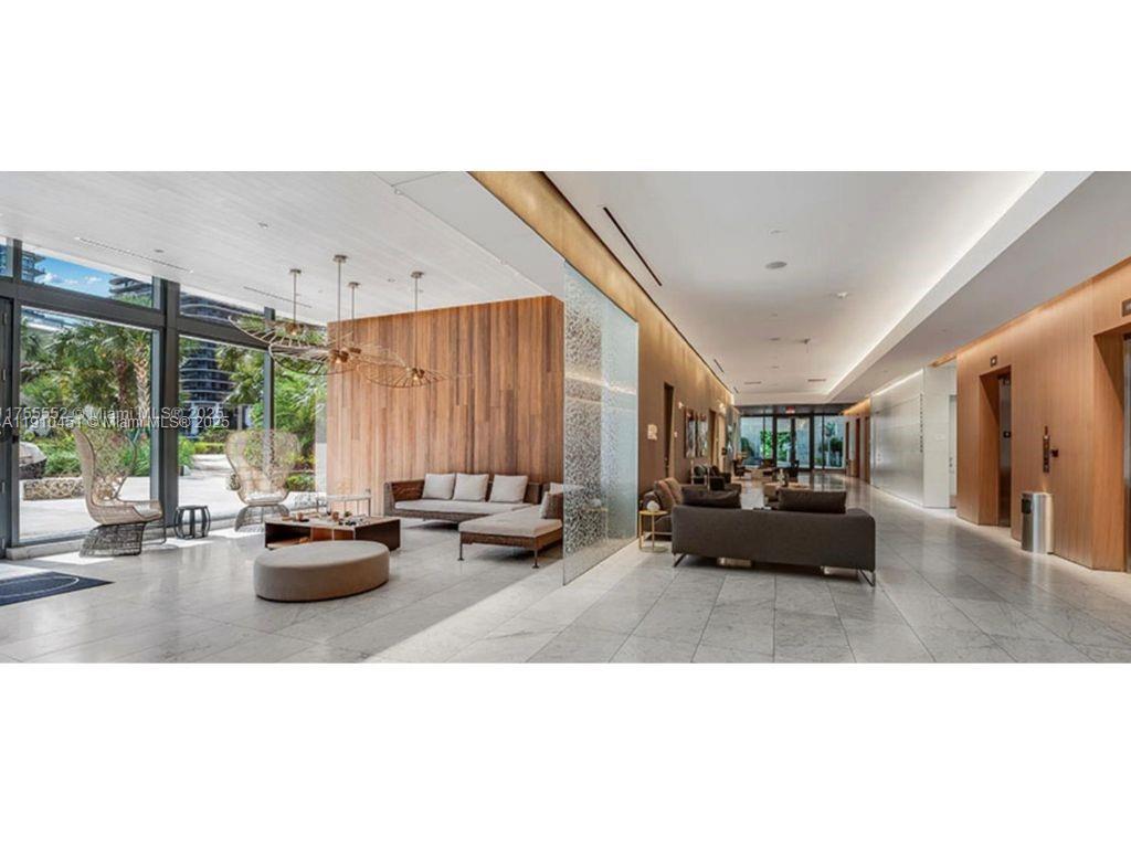 RISE CONDO - Residential