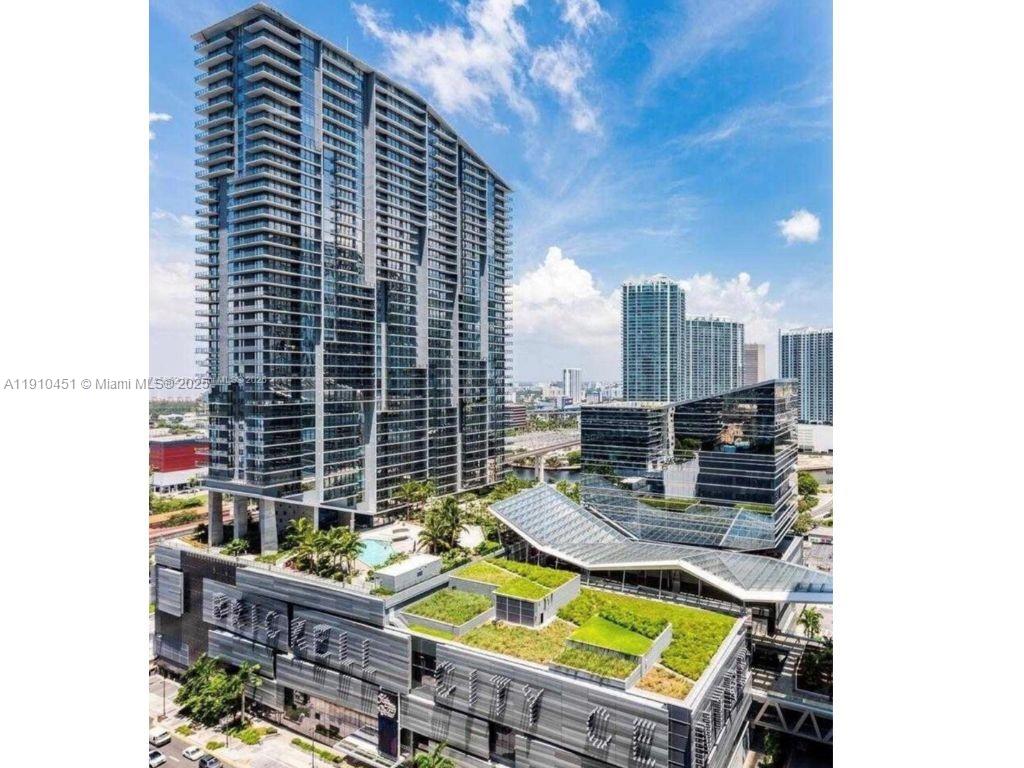 RISE CONDO - Residential