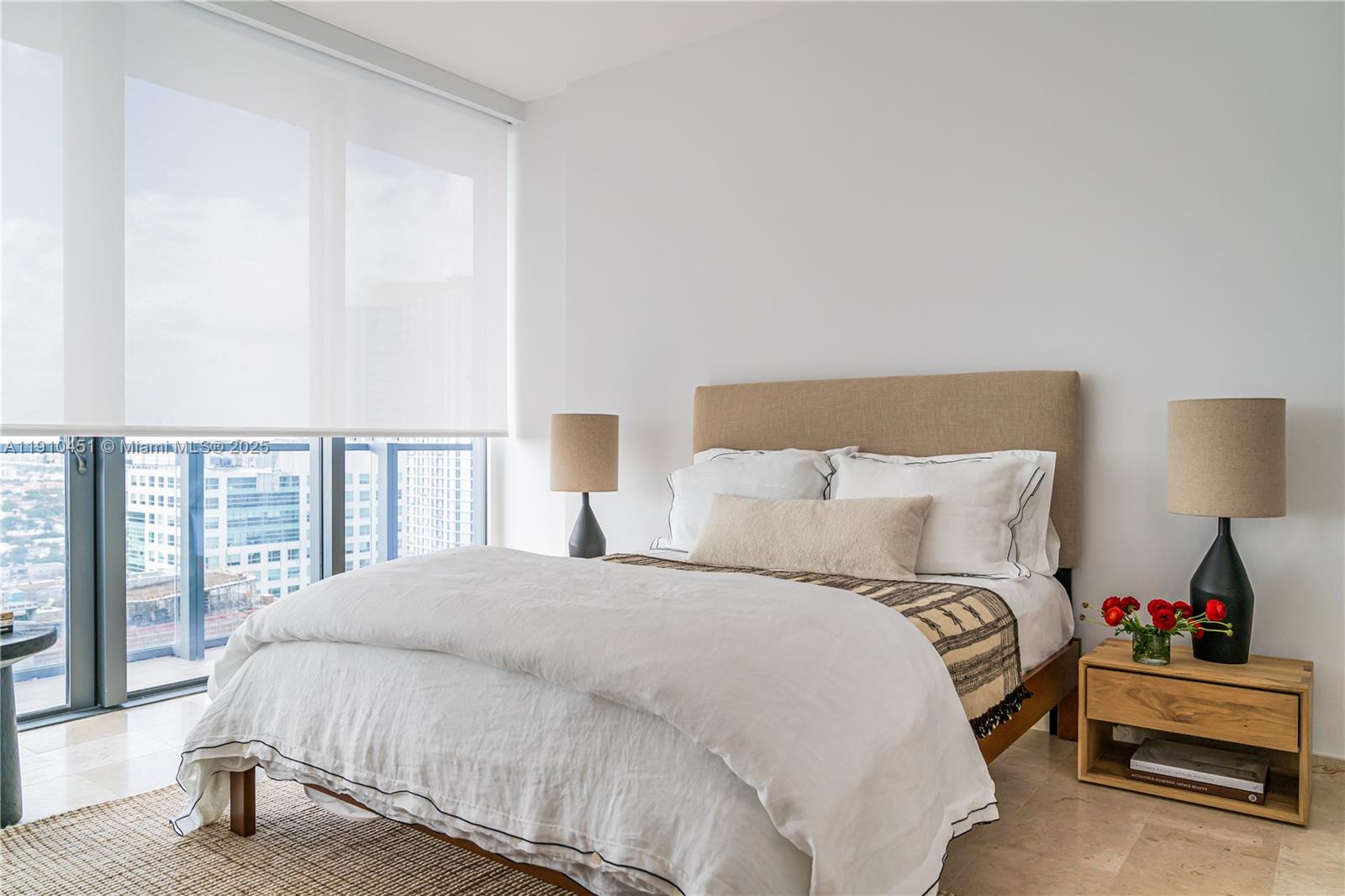 RISE CONDO - Residential