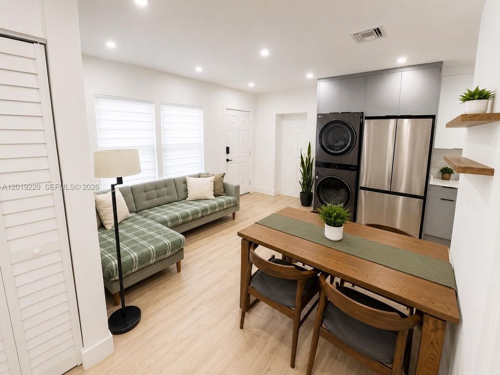 Photo of 1018 NE 2nd Ave, Fort Lauderdale, FL 33304 (MLS # A12019220)
