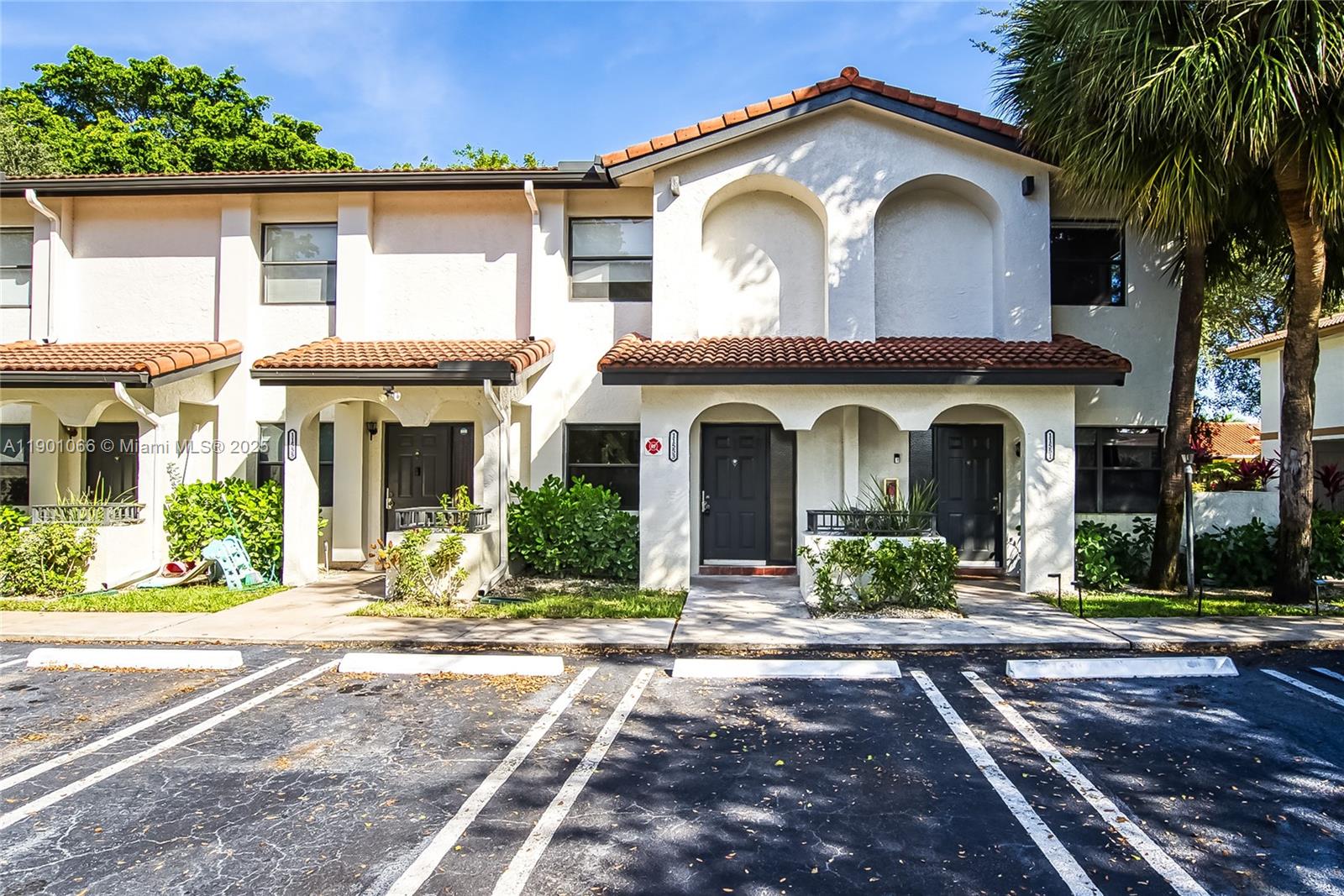CORAL SPRINGS COUNTRY CLU - Residential Lease