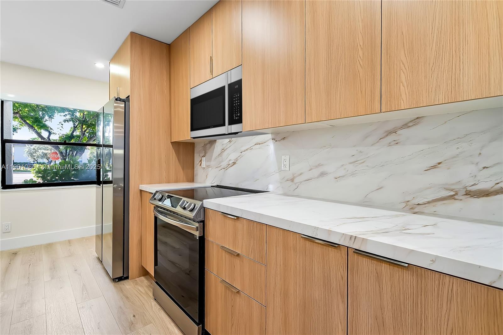 CORAL SPRINGS COUNTRY CLU - Residential Lease