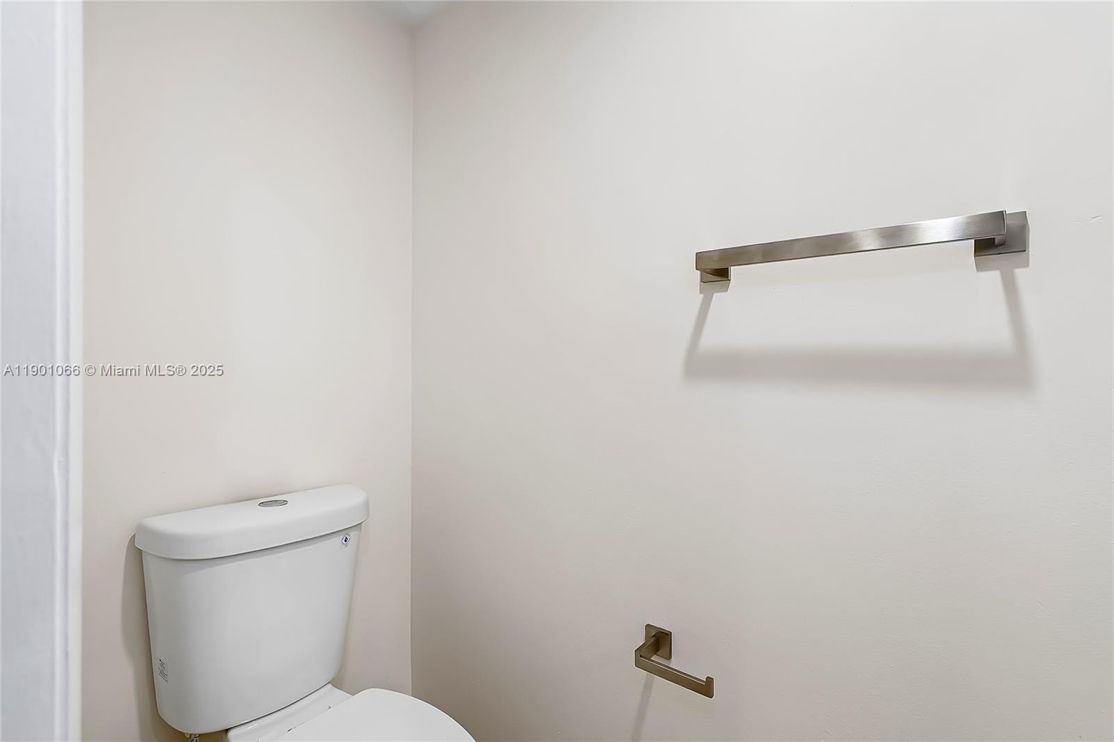 CORAL SPRINGS COUNTRY CLU - Residential Lease