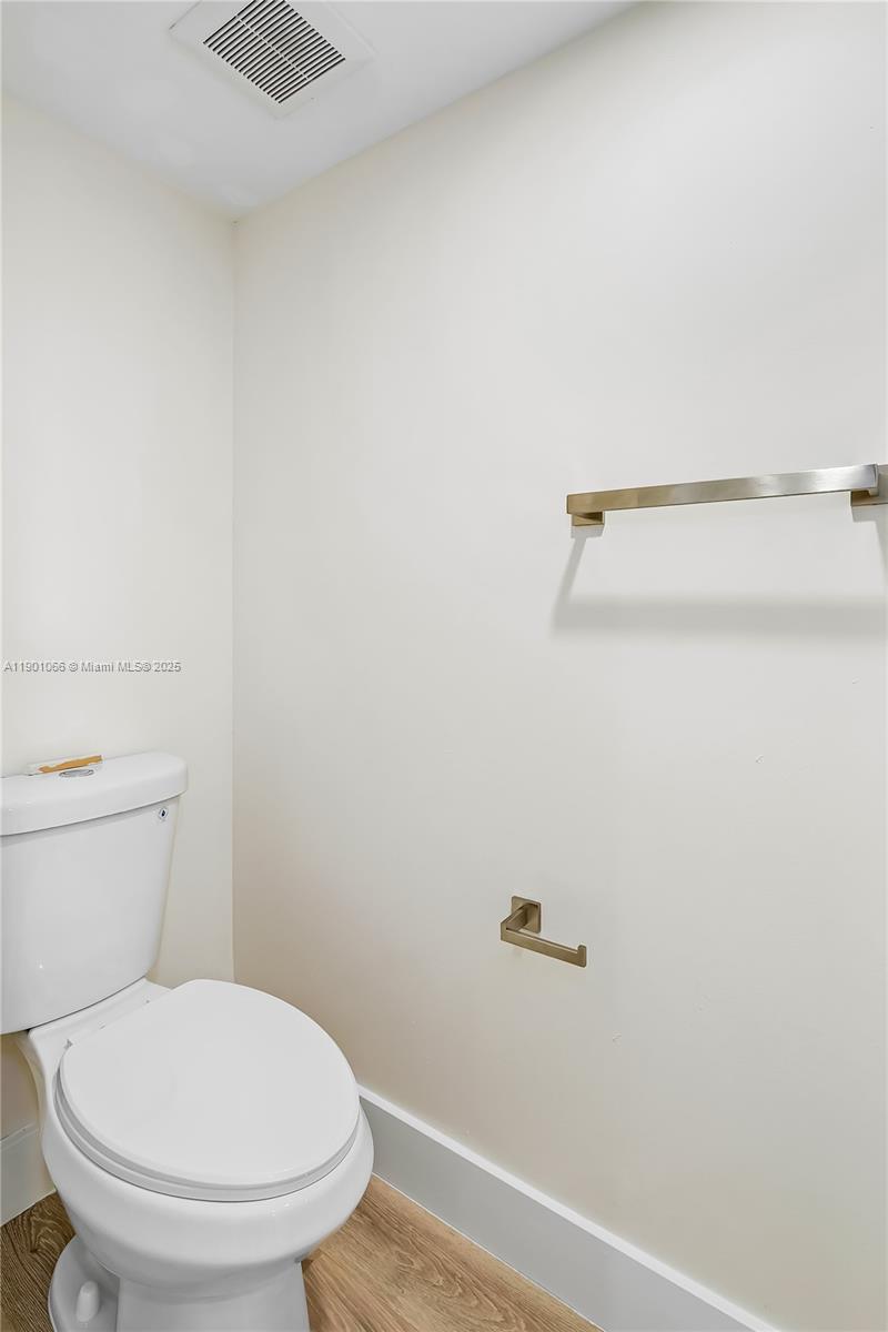 CORAL SPRINGS COUNTRY CLU - Residential Lease