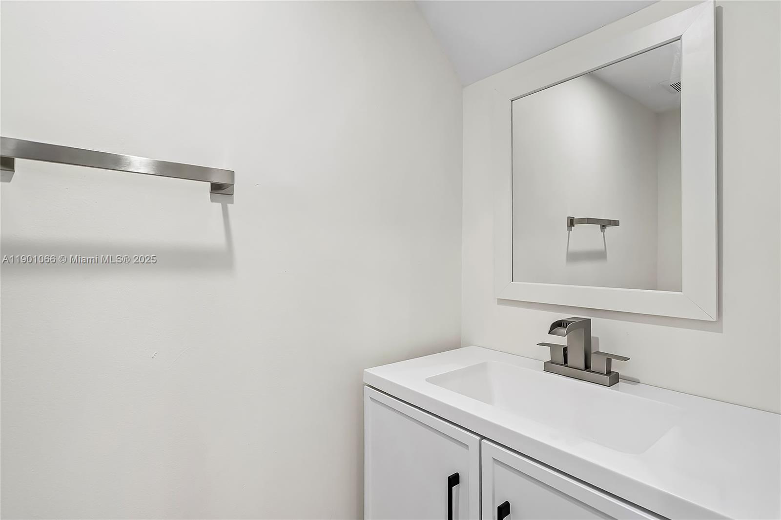 CORAL SPRINGS COUNTRY CLU - Residential Lease