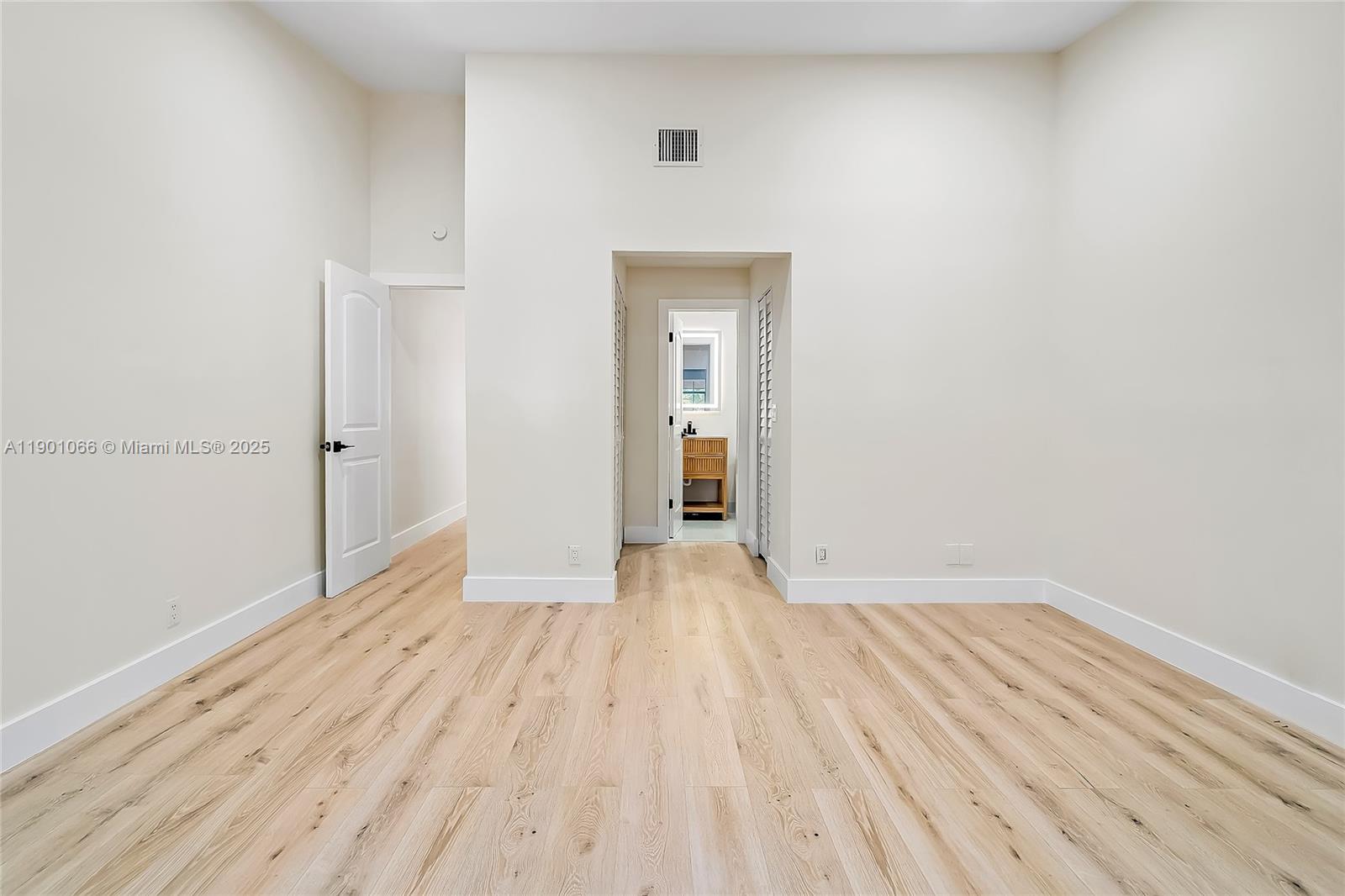 CORAL SPRINGS COUNTRY CLU - Residential Lease