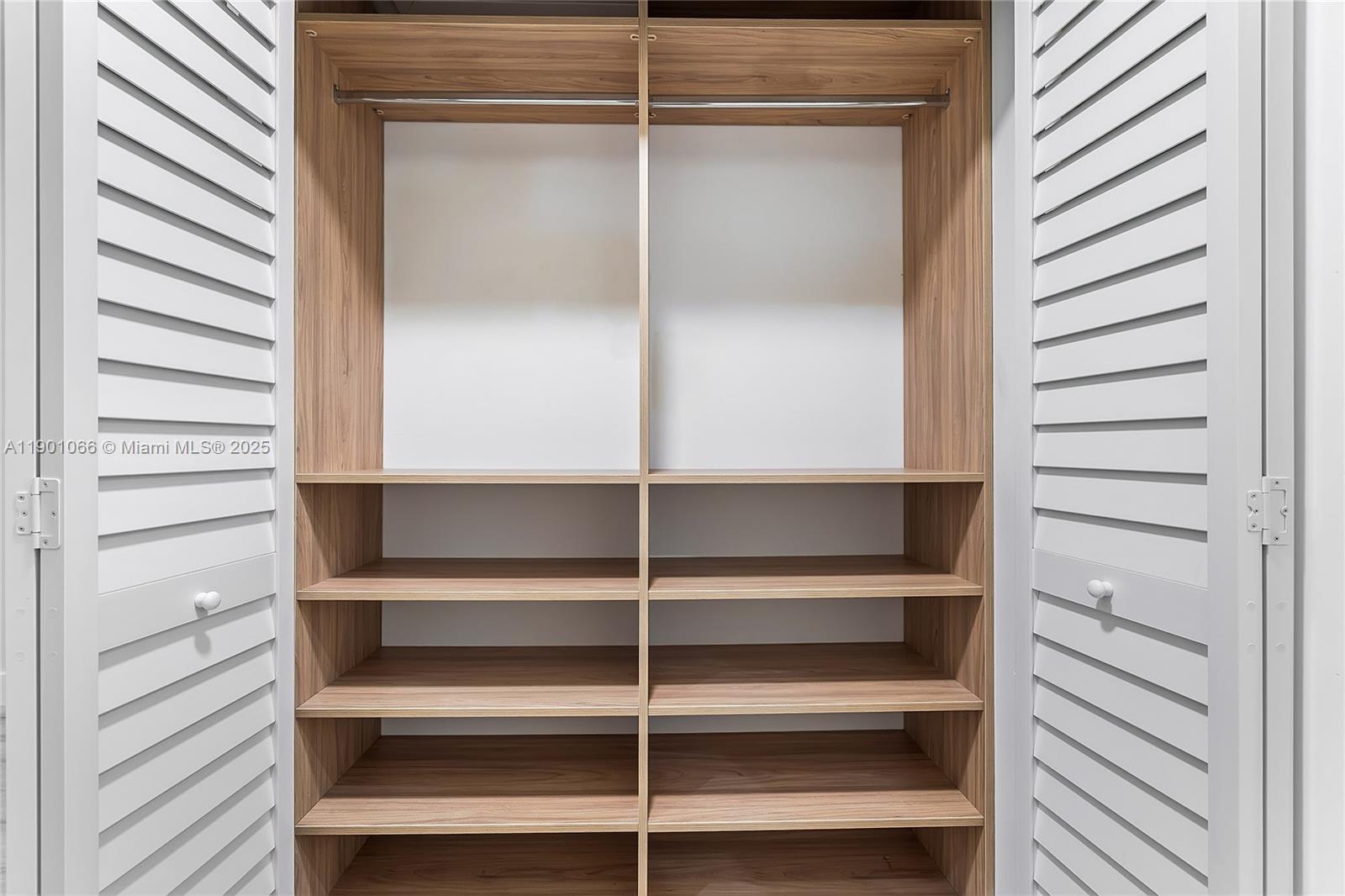 CORAL SPRINGS COUNTRY CLU - Residential Lease